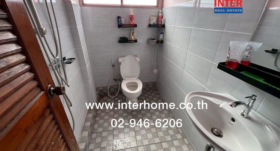 For sale 3 bedrooms townhouse in Min Buri, Bangkok