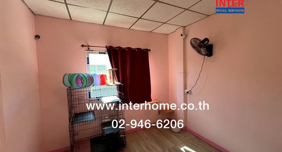 For sale 3 bedrooms townhouse in Min Buri, Bangkok