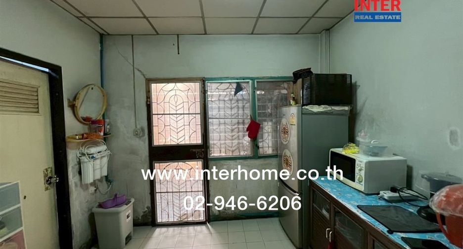 For sale 3 bedrooms townhouse in Min Buri, Bangkok