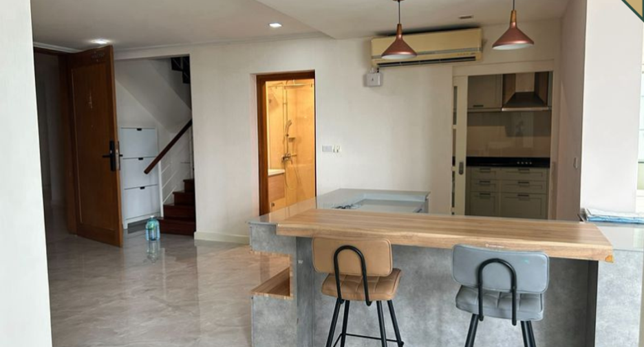 Condo en alquiler y en venta de 2 habitaciones en Khlong Toei, Bangkok