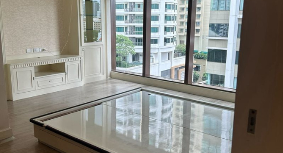 Condo en alquiler y en venta de 2 habitaciones en Khlong Toei, Bangkok