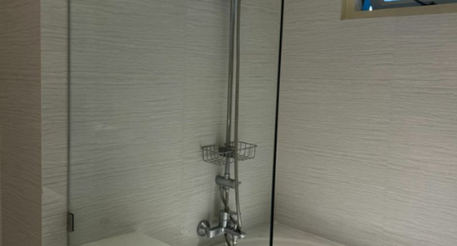 Condo en alquiler y en venta de 2 habitaciones en Khlong Toei, Bangkok