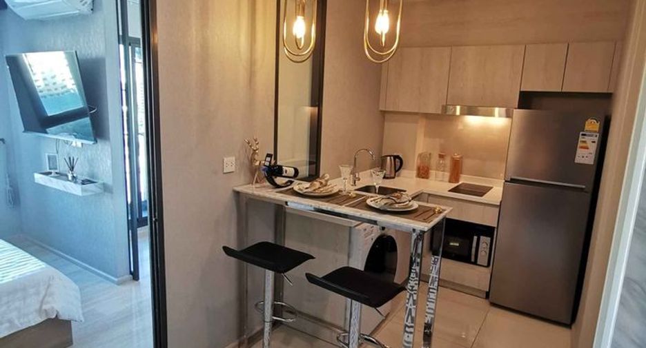 Wohnung zur Miete mit 1 Zimmer in Pathum Wan, Bangkok