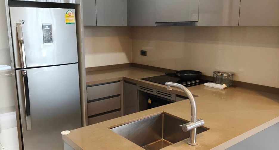 For rent 2 bedrooms condo in Bang Rak, Bangkok