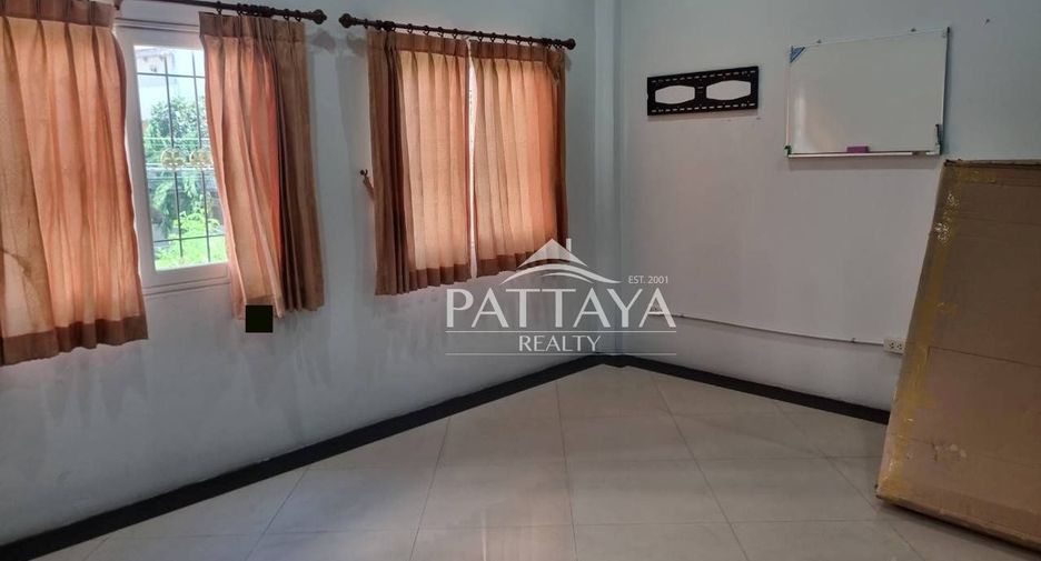 For rent 2 bedrooms townhouse in Bang Lamung, Chonburi