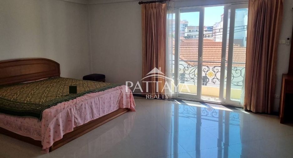 For rent 2 bedrooms townhouse in Bang Lamung, Chonburi