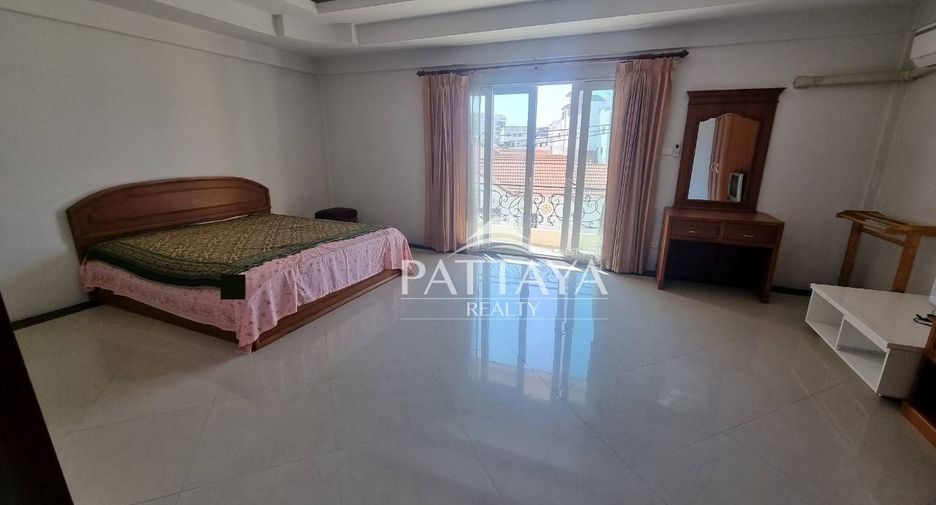 For rent 2 bedrooms townhouse in Bang Lamung, Chonburi