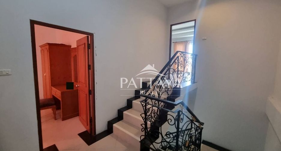 For rent 2 bedrooms townhouse in Bang Lamung, Chonburi