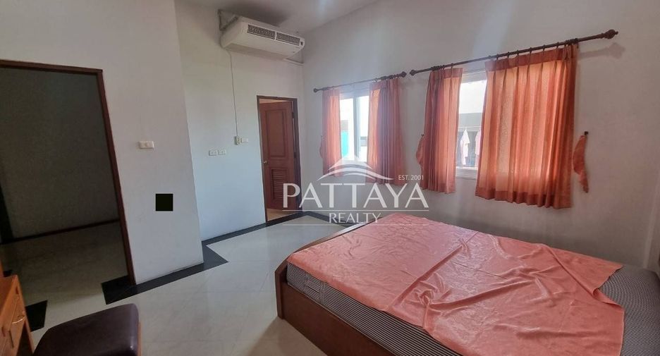 For rent 2 bedrooms townhouse in Bang Lamung, Chonburi