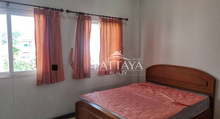For rent 2 bedrooms townhouse in Bang Lamung, Chonburi