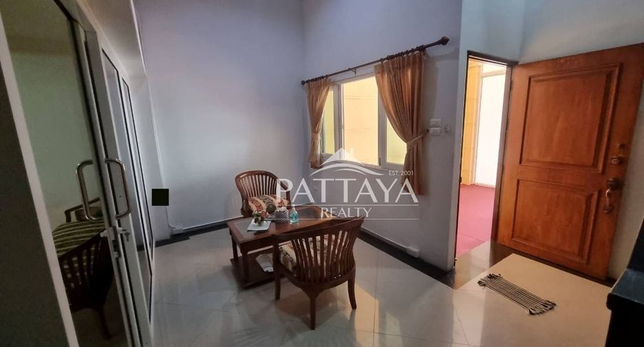 For rent 2 bedrooms townhouse in Bang Lamung, Chonburi