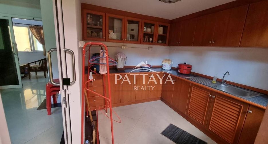 For rent 2 bedrooms townhouse in Bang Lamung, Chonburi