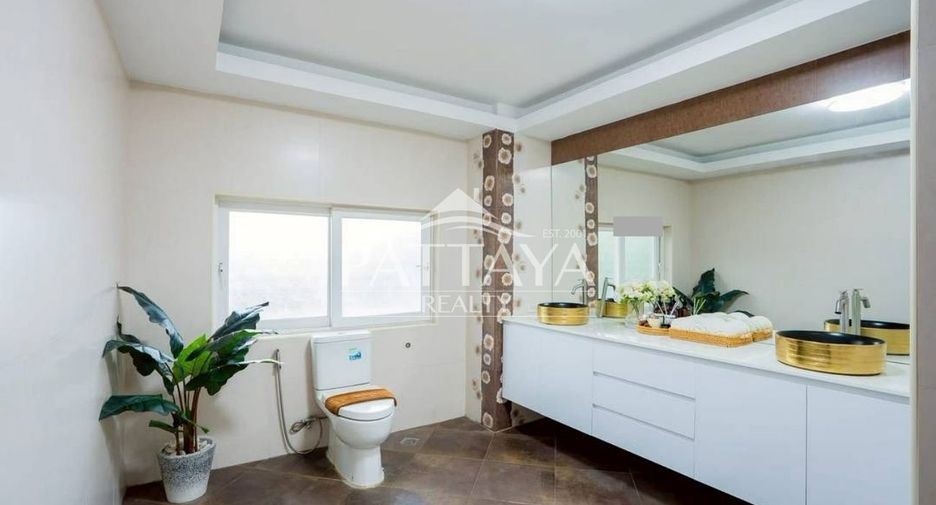 For sale 4 bedrooms condo in Bang Lamung, Chonburi