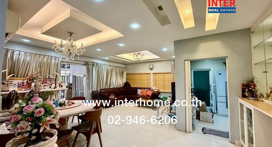 À vendre 3 chambres maison à Lat Phrao, Bangkok