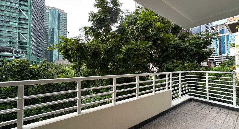 For rent 3 ベッドルーム condo in Sathon, Bangkok