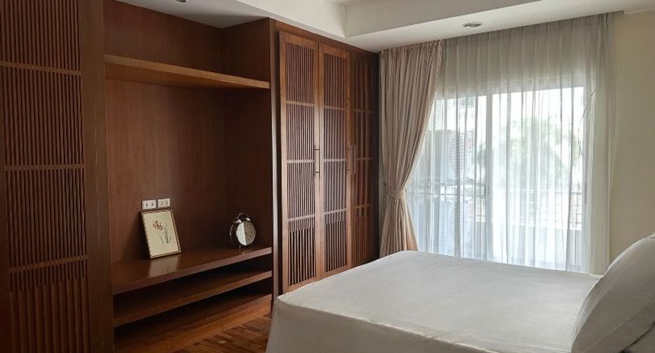 For rent 3 ベッドルーム condo in Sathon, Bangkok
