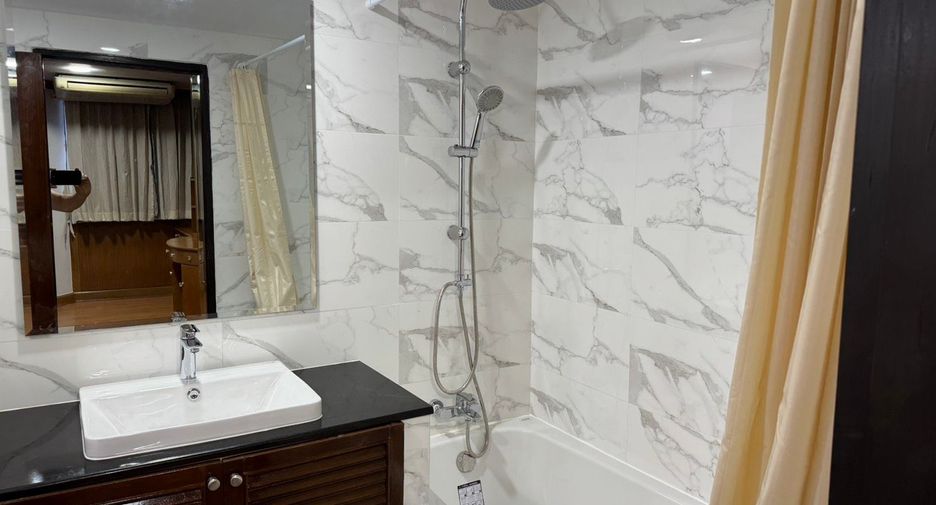 Продажа 2 спальни кондо в Щаттхана, Бангкок