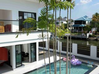 For sale 8 bedrooms house in Na Jomtien, Pattaya