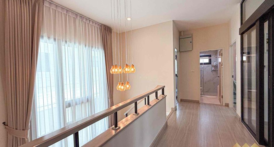 À louer 4 chambres maison à Bang Lamung, Chonburi