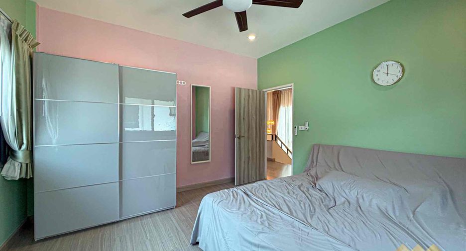 À louer 4 chambres maison à Bang Lamung, Chonburi