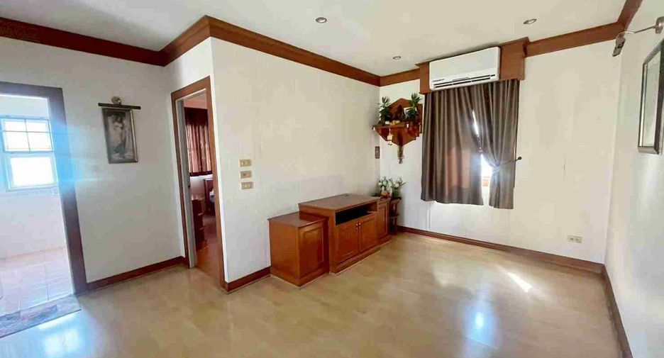 Haus zum Kauf mit 4 Zimmer in Phra Pradaeng, Samut Prakan
