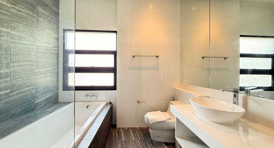 For rent and for sale 4 bedrooms villa in Doi Saket, Chiang Mai