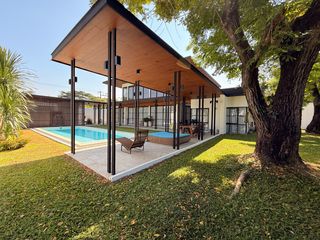 Villa en alquiler y en venta de 4 habitaciones en Doi Saket, Chiang Mai