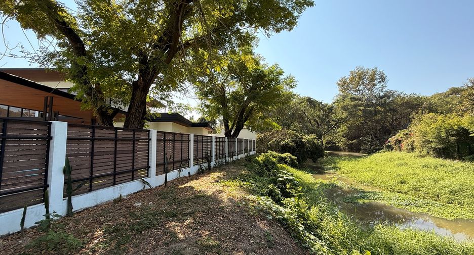 For rent and for sale 4 bedrooms villa in Doi Saket, Chiang Mai
