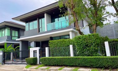For sale 3 bedrooms house in Bang Kapi, Bangkok