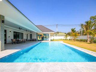 À vendre 3 chambres villa à Hua Hin, Prachuap Khiri Khan