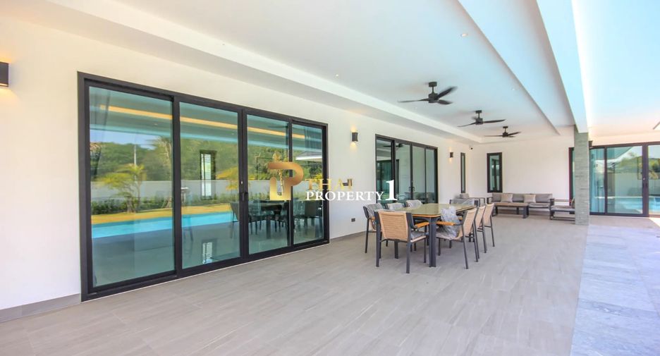 For sale 3 bedrooms villa in Hua Hin, Prachuap Khiri Khan