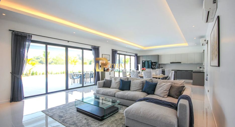 For sale 3 bedrooms villa in Hua Hin, Prachuap Khiri Khan