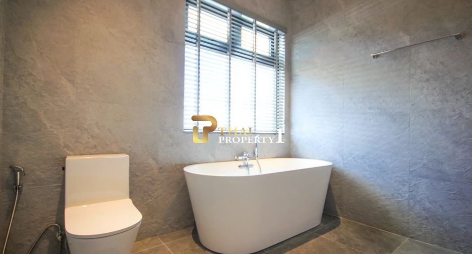 For sale 3 bedrooms villa in Hua Hin, Prachuap Khiri Khan