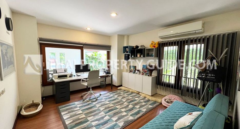Casa en alquiler de 4 habitaciones en Watthana, Bangkok