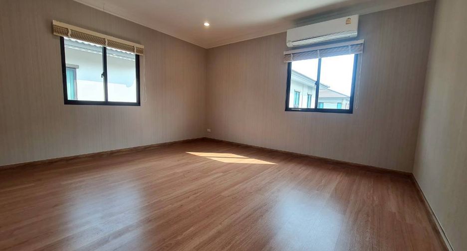 For sale 4 bedrooms house in Pak Kret, Nonthaburi