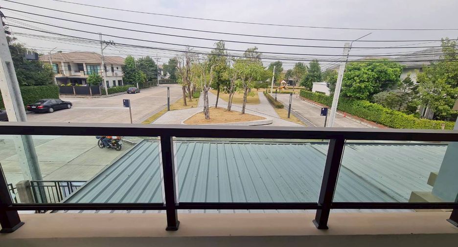 For sale 4 bedrooms house in Pak Kret, Nonthaburi