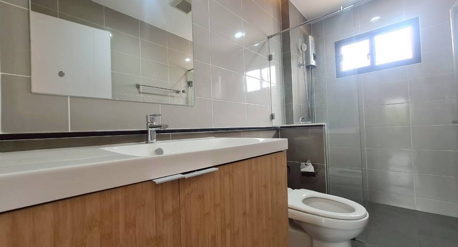For sale 4 bedrooms house in Pak Kret, Nonthaburi