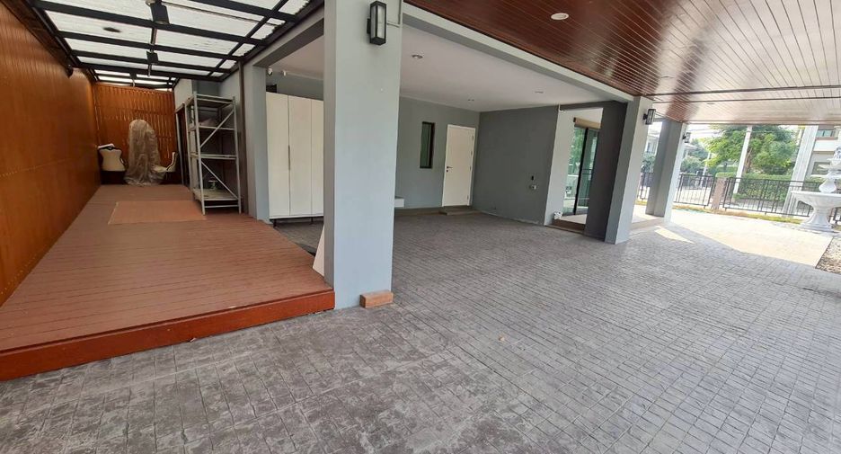 For sale 4 bedrooms house in Pak Kret, Nonthaburi
