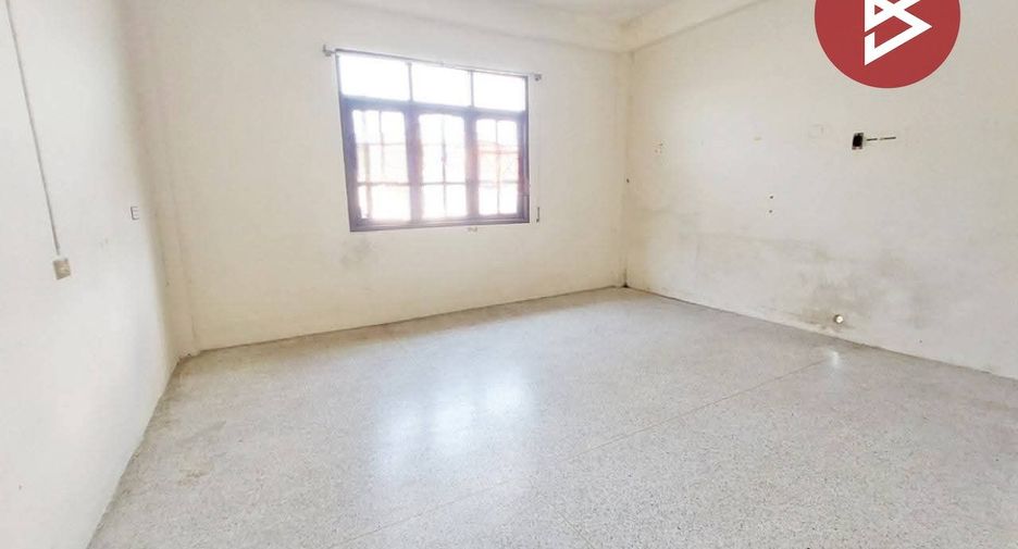 For sale retail Space in Phrom Khiri, Nakhon Si Thammarat
