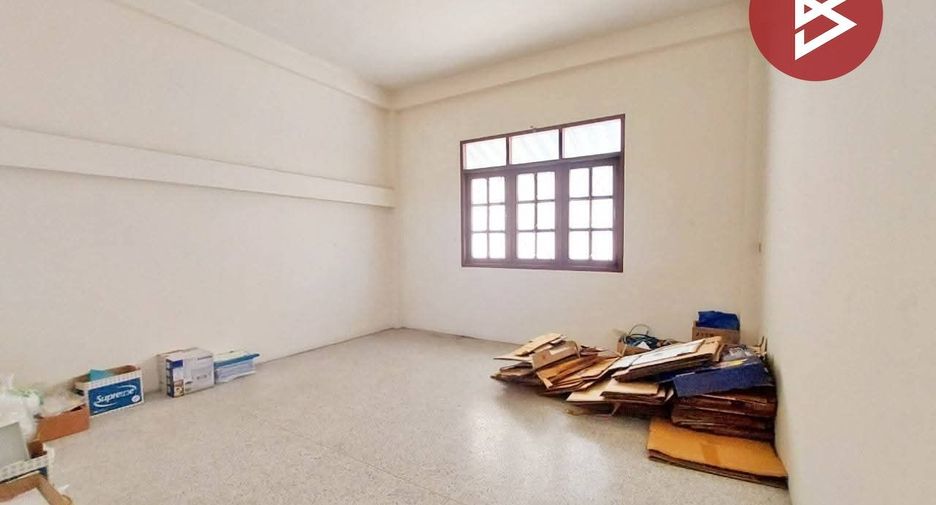 For sale retail Space in Phrom Khiri, Nakhon Si Thammarat