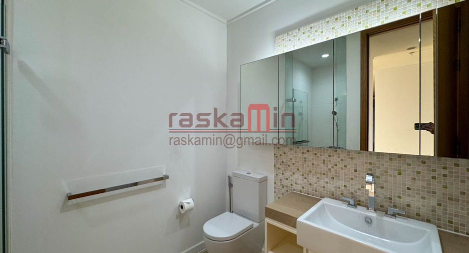 For rent 3 bedrooms condo in North Pattaya, Pattaya