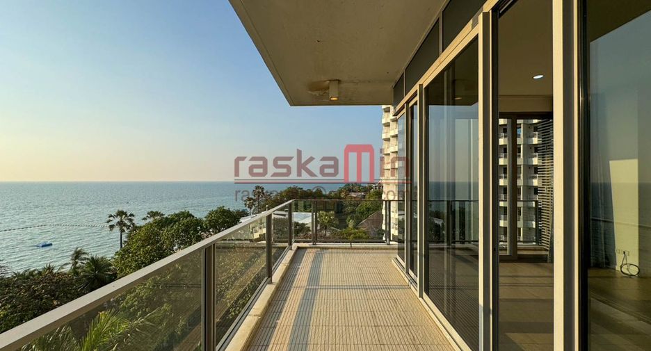 For rent 3 bedrooms condo in North Pattaya, Pattaya