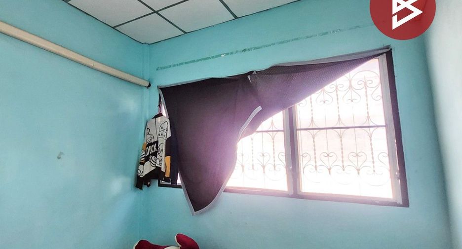 For sale 3 ベッドルーム townhouse in Sam Phran, Nakhon Pathom
