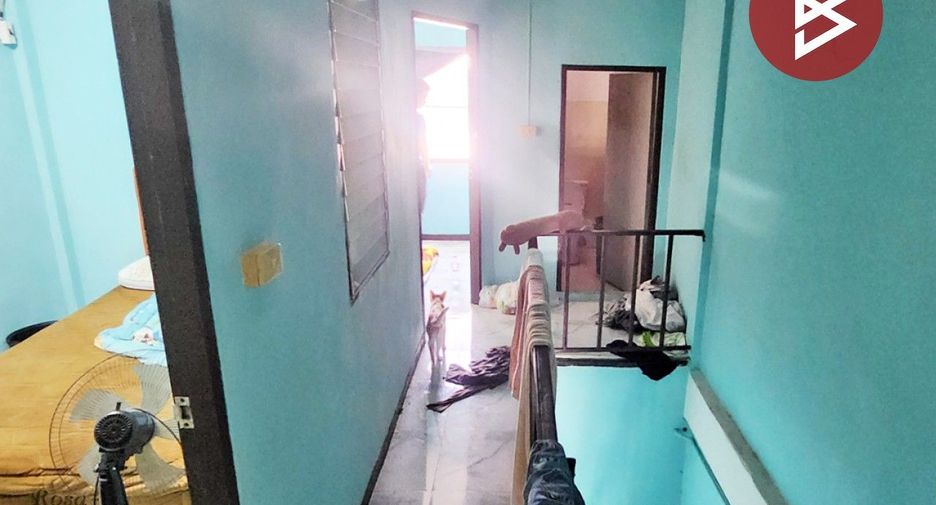 For sale 3 ベッドルーム townhouse in Sam Phran, Nakhon Pathom