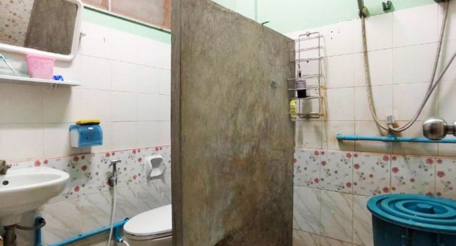 Продажа 2 спальни таунхаус в Ban Pong, Ратбури