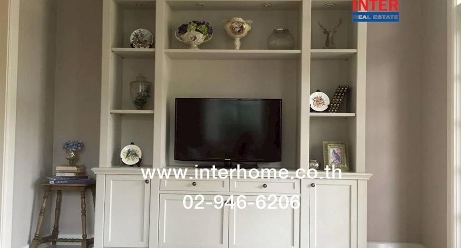 For sale 4 bedrooms house in Khlong Sam Wa, Bangkok
