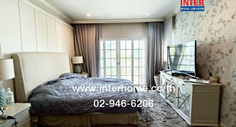 For sale 4 bedrooms house in Khlong Sam Wa, Bangkok