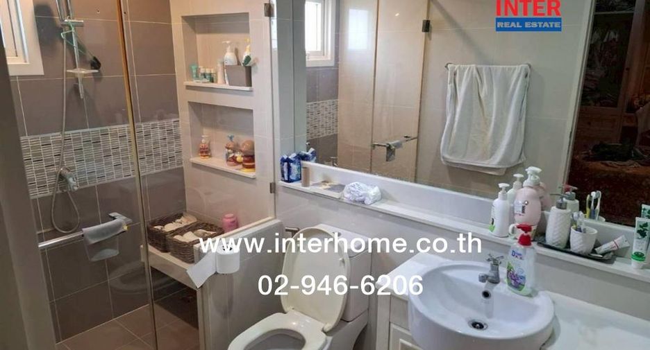 For sale 4 bedrooms house in Khlong Sam Wa, Bangkok