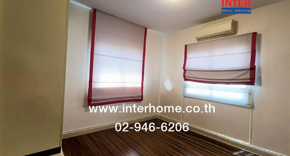 For sale 4 bedrooms house in Khlong Sam Wa, Bangkok