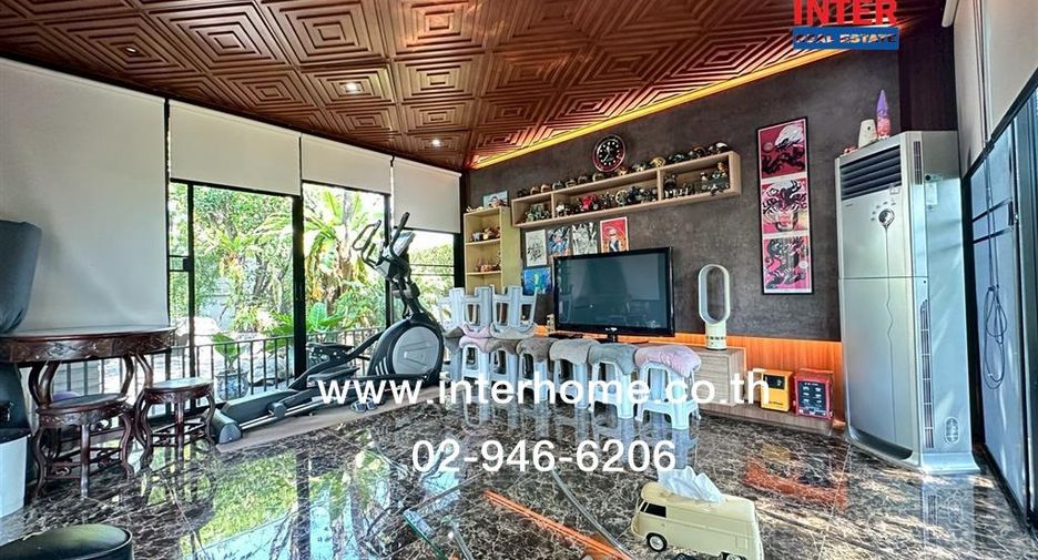 For sale 4 bedrooms house in Taling Chan, Bangkok